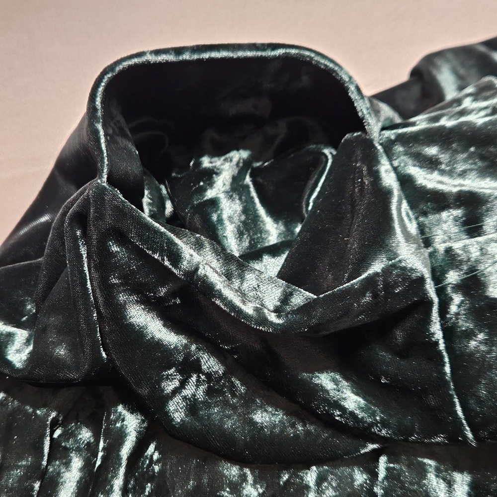Torrid Velvet Skater Skirt Womens 2 Dark Green Crushed Mini Pleated 15881706 - Picture 3 of 8